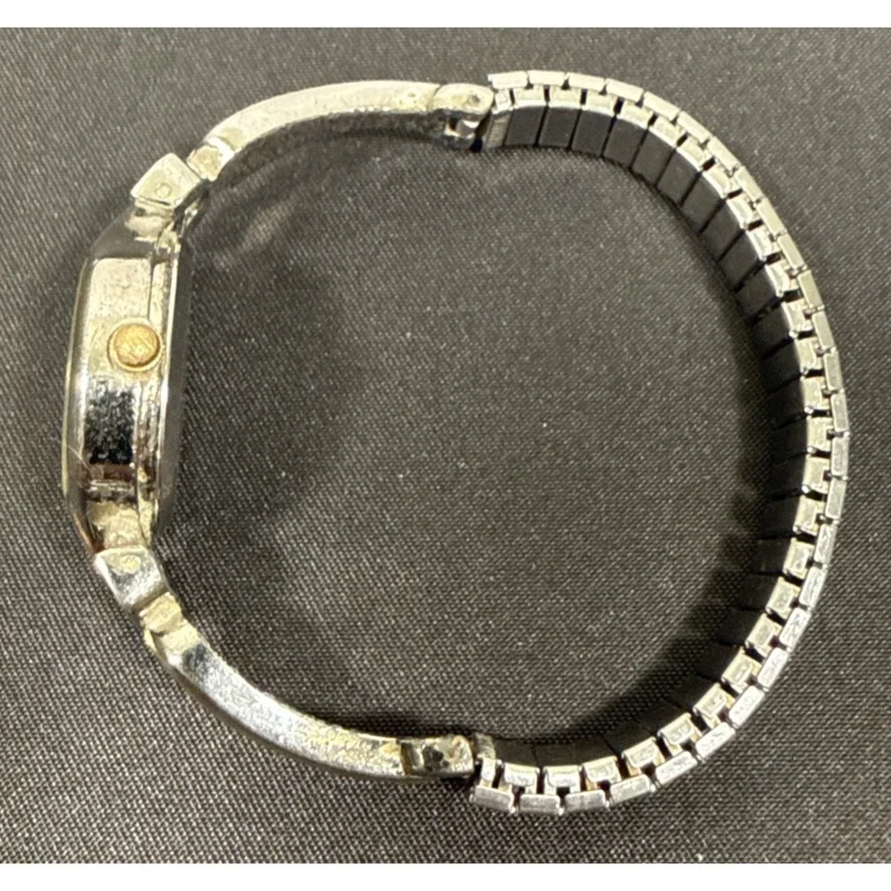 Unbranded Quartz Wristwatch Women Silver Gold Two Tone Oval Rhinestone Accent